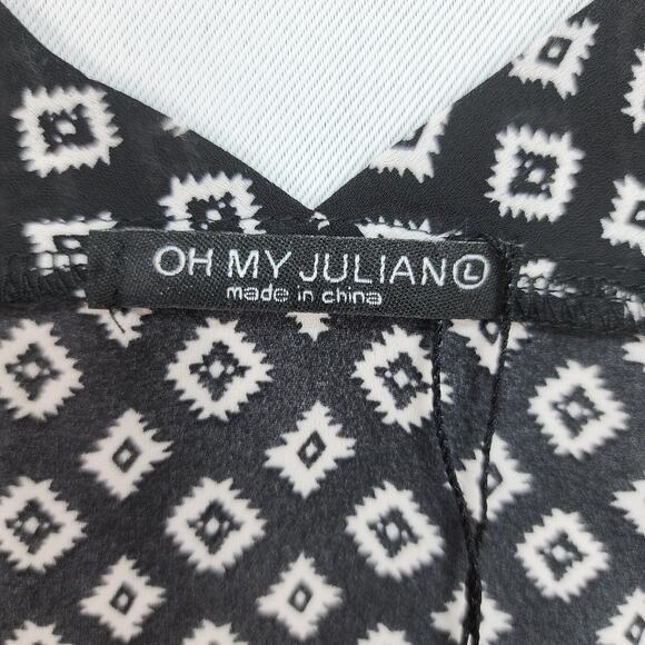 NWT Oh My Julian Tank Top Women’s LARGE Black White Geometric Print Flowy Vacay - Picture 6 of 9